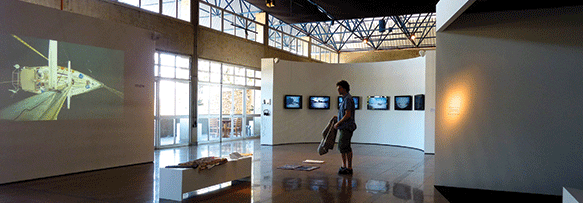 
	Vista da exposição Itinerância Videobrasil em São José do Rio Preto&nbsp;
